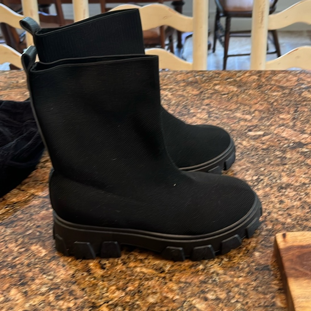 Lug sole boots black 7.5 NIB Fabulous!!!!